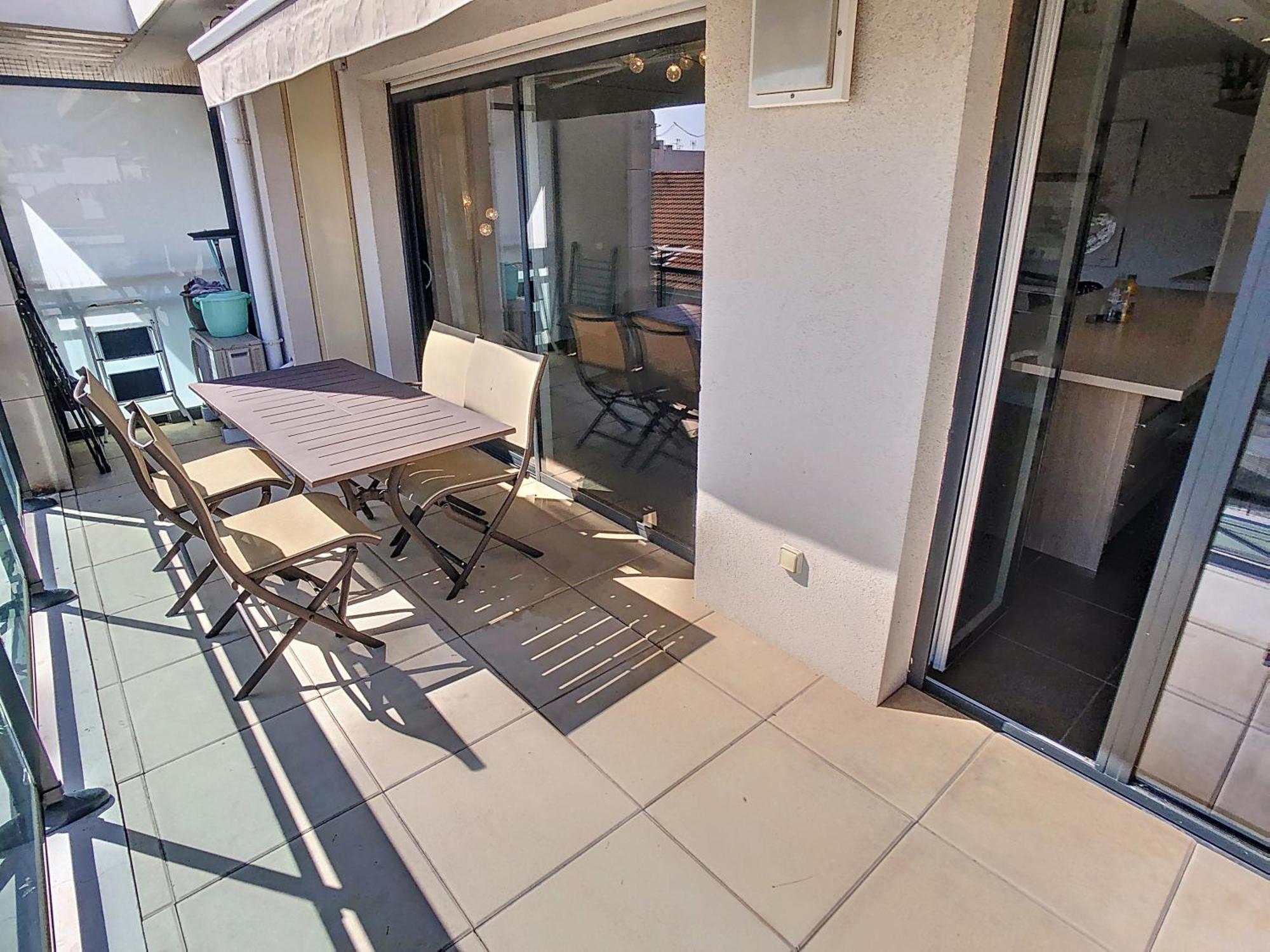 Apartment 3 Bedrooms, 3 Bathrooms Lecerf 411