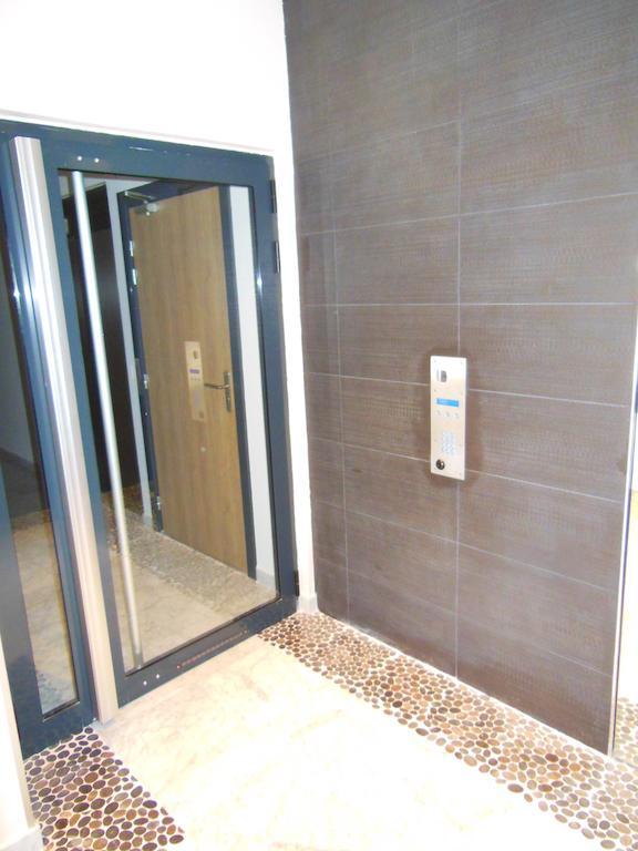 Apartment 3 Bedrooms, 3 Bathrooms Lecerf 411 *